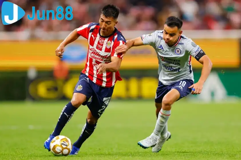 Cruz Azul đang có lợi thế lớn ở trận lượt về.